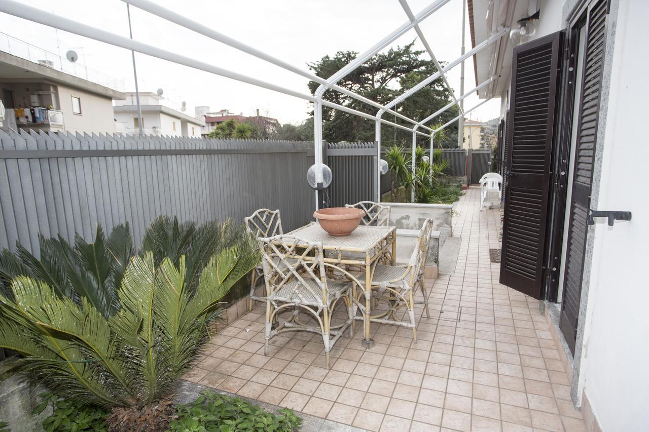 Pompei Deluxe Apartment Formia Ngoại thất bức ảnh
