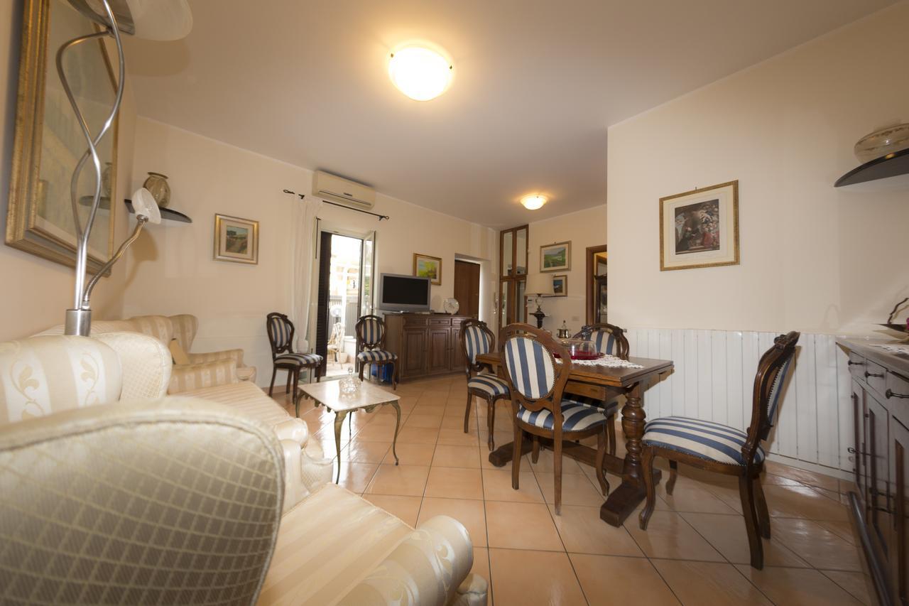 Pompei Deluxe Apartment Formia Ngoại thất bức ảnh